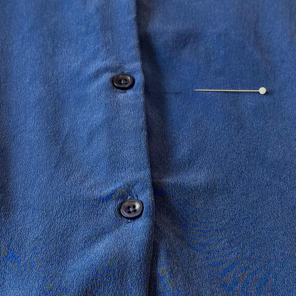 THE FABLE 100% Silk Button Up Shirt Women's Size 8 XS Blue Orchid Top Blouse - Picture 11 of 16